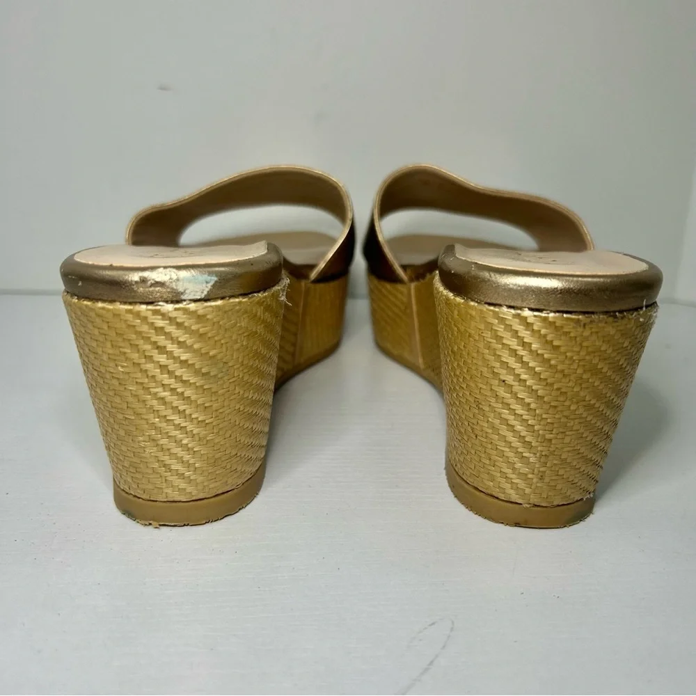 Stuart Weitzman Gold Wedge Platform Slides Size 6 - Picture 7 of 14